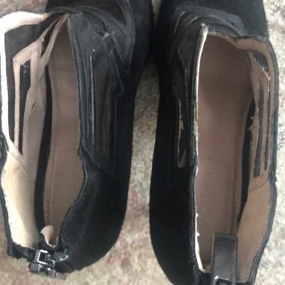 T Tahari black suede open toe booties - Picture 7 of 7